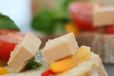 Compression de foie gras, pain d’épices et vin épicé, recette ASKO
