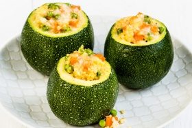 Courgette farcie, céréales et parmesan, recette asko